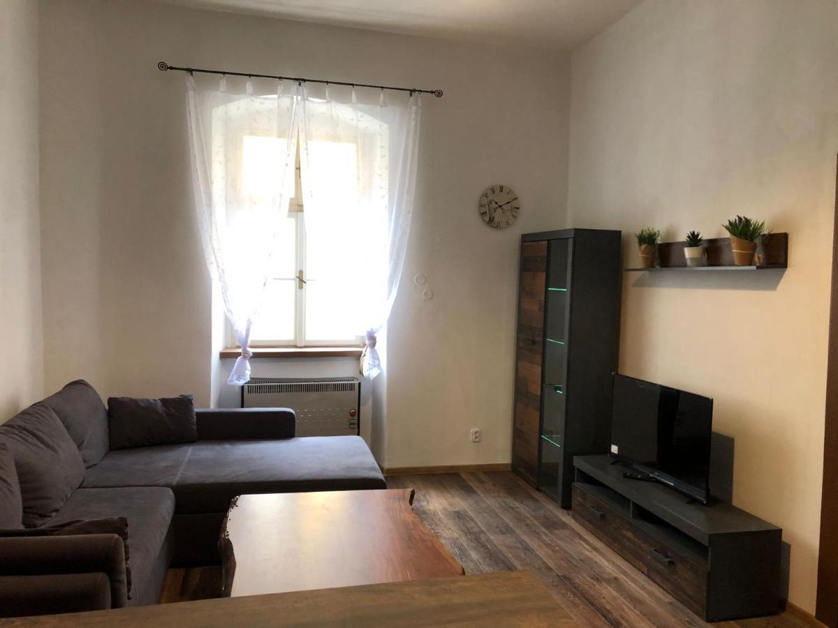 City Apartment Cheb Bagian luar foto
