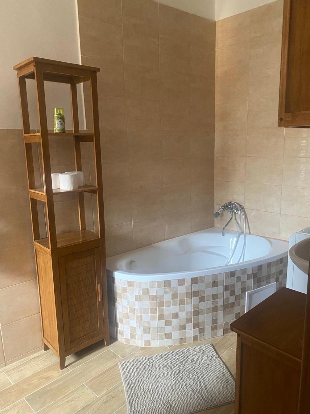 City Apartment Cheb Bagian luar foto
