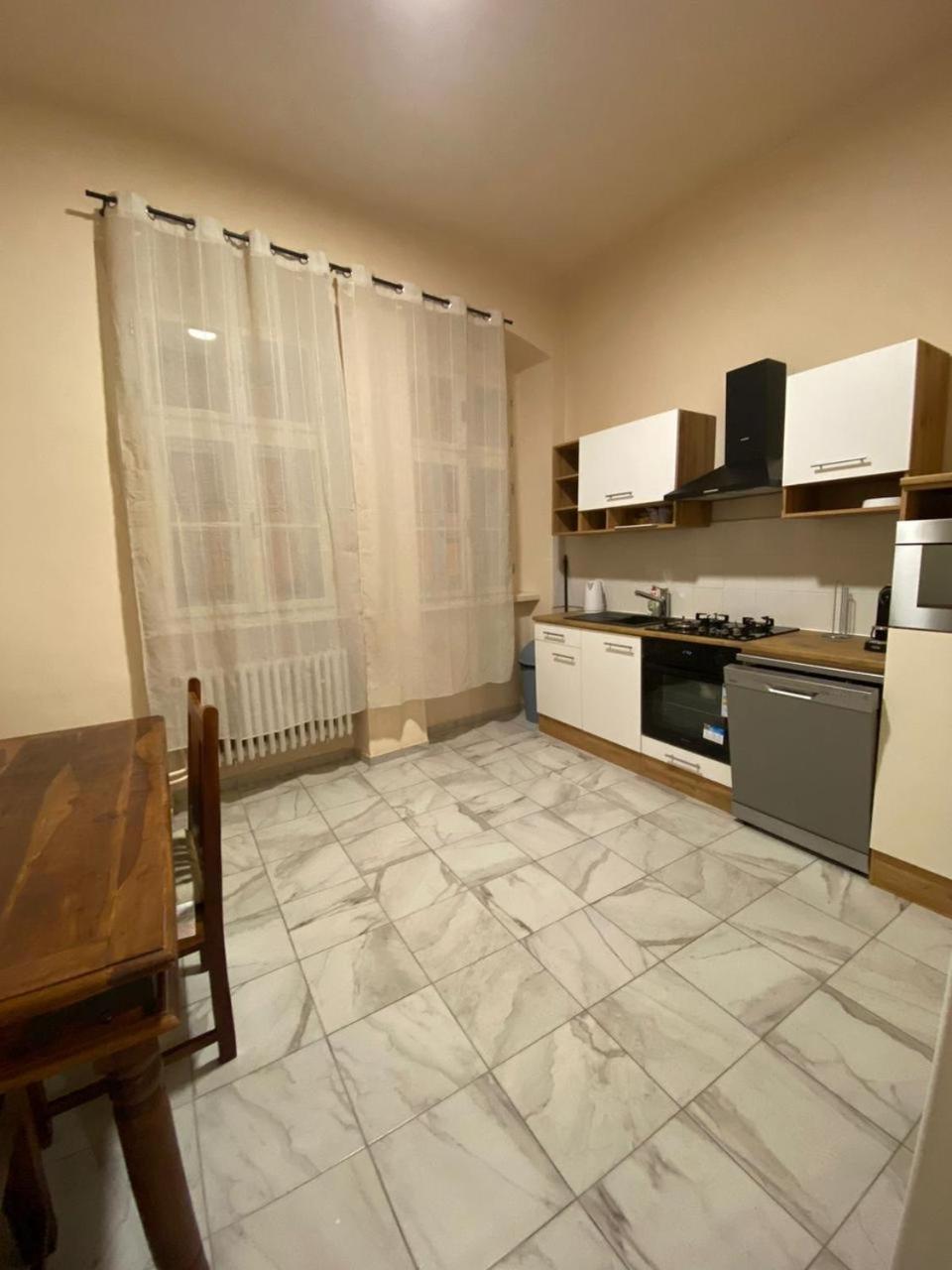 City Apartment Cheb Bagian luar foto