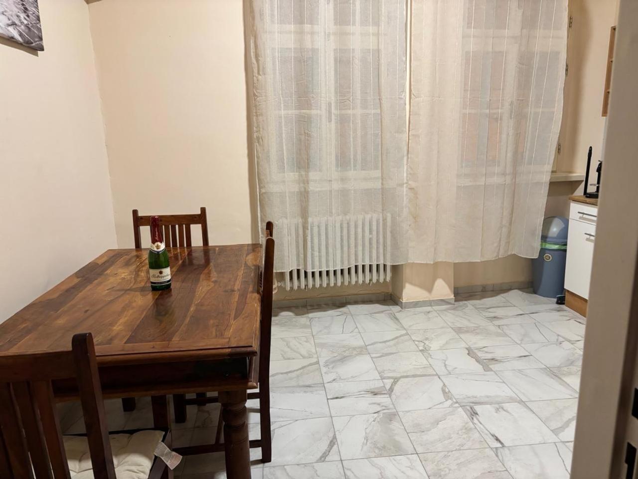 City Apartment Cheb Bagian luar foto